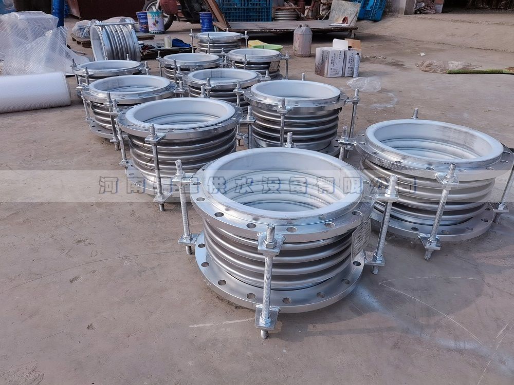 波纹补偿器衬聚四氟乙烯的作用是什么？