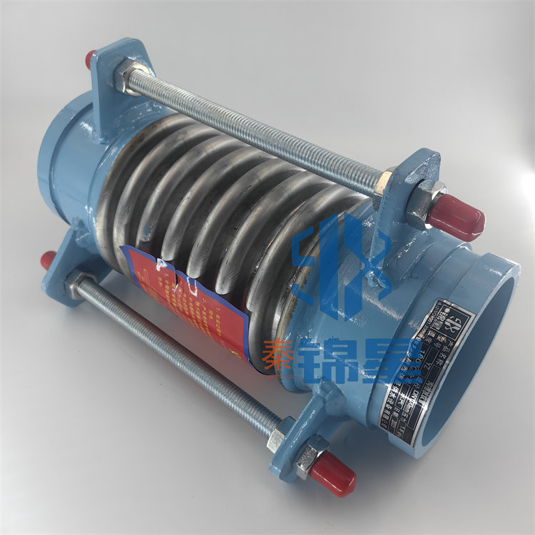 沟槽波纹补偿器