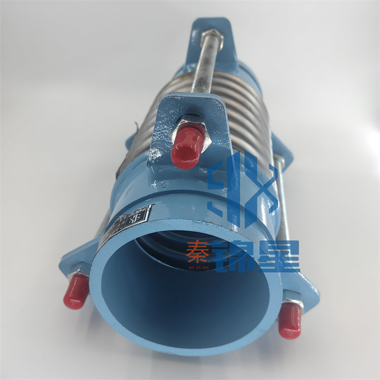 沟槽波纹补偿器